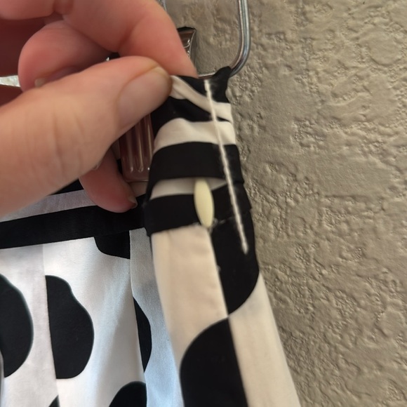 Talbots Women's Size 4 Pleated Polka Dot Skirt Side Zipper Black &‎ White NWT - Picture 4 of 6